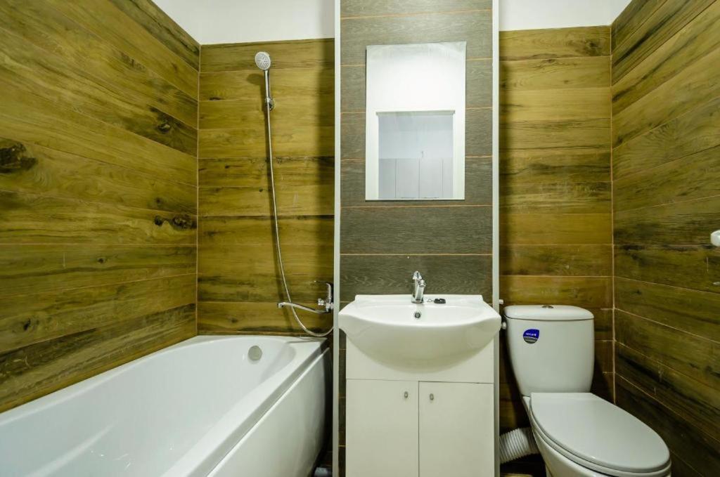 Nice Apartament Arad Exterior photo