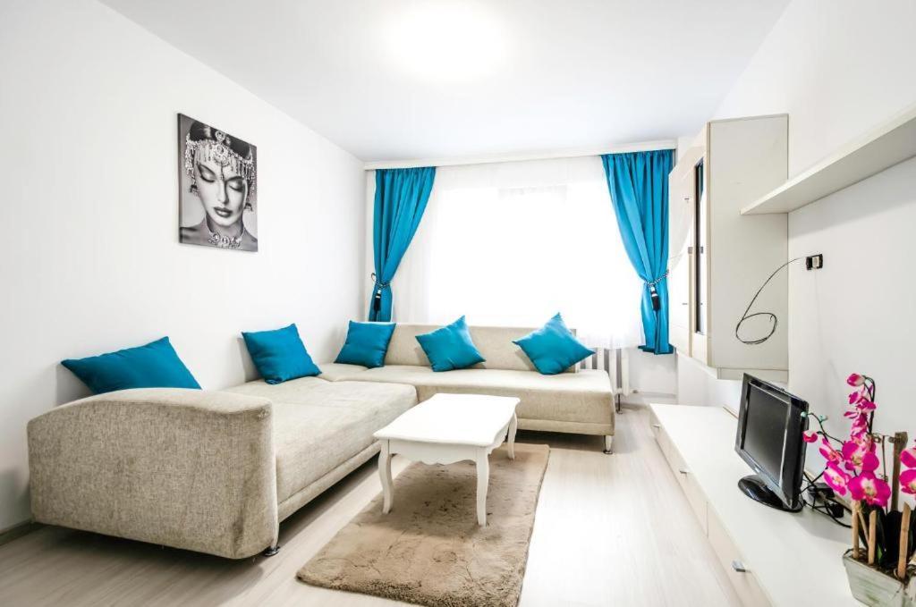 Nice Apartament Arad Exterior photo